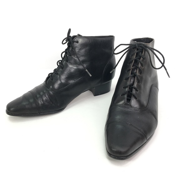 Sarah Morgan Shoes - Sarah Morgan 8.5 black leather lace up booties